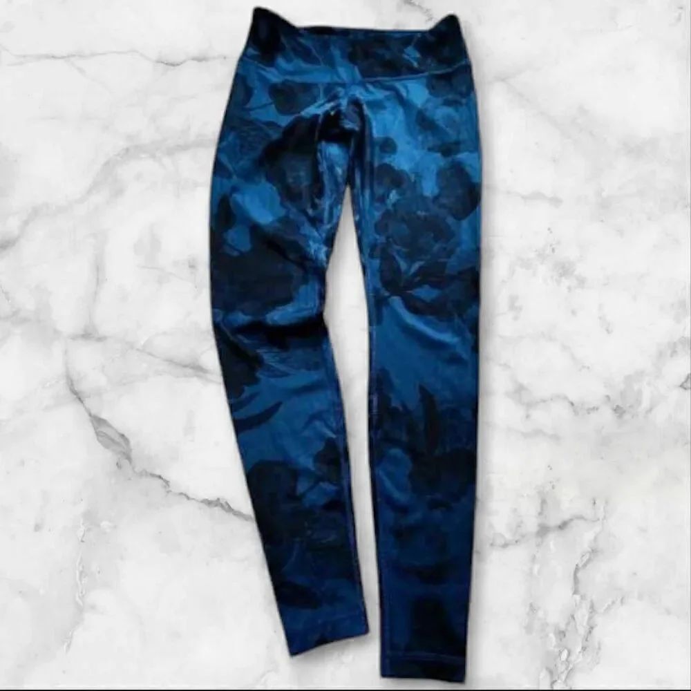 Lululemon Size 6 Wunder Under 30" - Picture 1 of 2